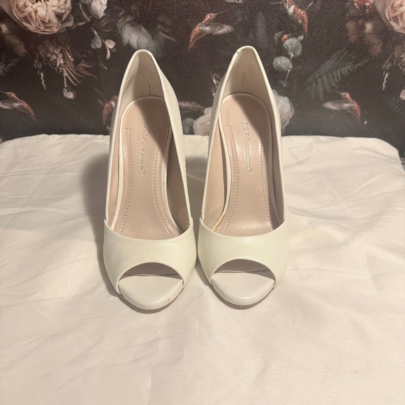 BCBGeneration White Peep Toe Pump - Picture 1 of 4